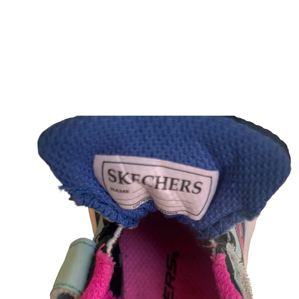 Skechers these sneakers